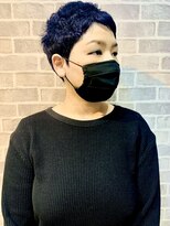 サロンドクロエ(Salon de Chloe)&nbsp;レディースカット × 刈り上げショート × ネイビーブルー色