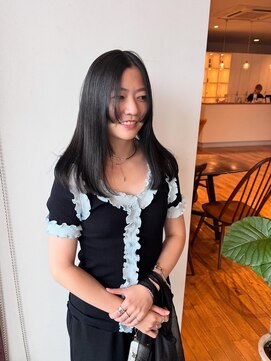 ウニュ(unu.) ブルーブラック、レイヤースタイル、姫カット、髪質改善