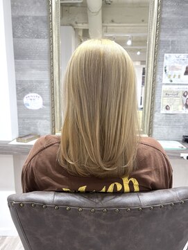 ラトゥーナ 西宮北口店(Ratuna) 【Ratuna/西宮北口】ホワイトベージュ