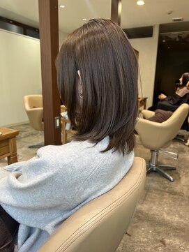 インビテーション 名古屋(invitation) オリーブ（多め）ベージュ