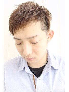 ディー(dee) dee 王道モテショート×モノトーンベージュ