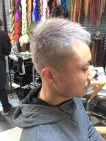 ミミック (mimic) ベリーショートソフモヒプラチナシルバーヘアカラーTRICKstyle！
