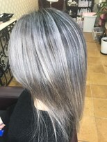 ビューテ(BIEUTE) シルバーベージュバレイヤージュ