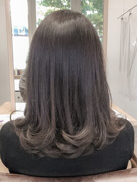 ビースリー ロア イルミナカラー×オーシャンミディアム