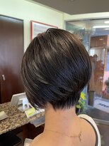 ピークスヘア(peaks hair) 前下がりショートヘア 大人ショートヘア くびれショートヘア