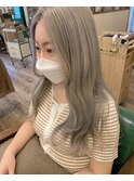 ホワイティーグレージュ