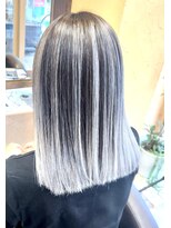 モアムー(Moremuu)&nbsp;ホワイトのバレイヤージュ