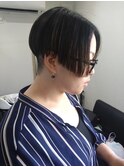 女性のツーブロック+刈り上げ