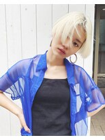 ホロ(hollo)&nbsp;抜きっぱなしホワイトブロンドハンサムマッシュショート