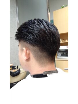 イカラシ(IKARASHI) メンズカット