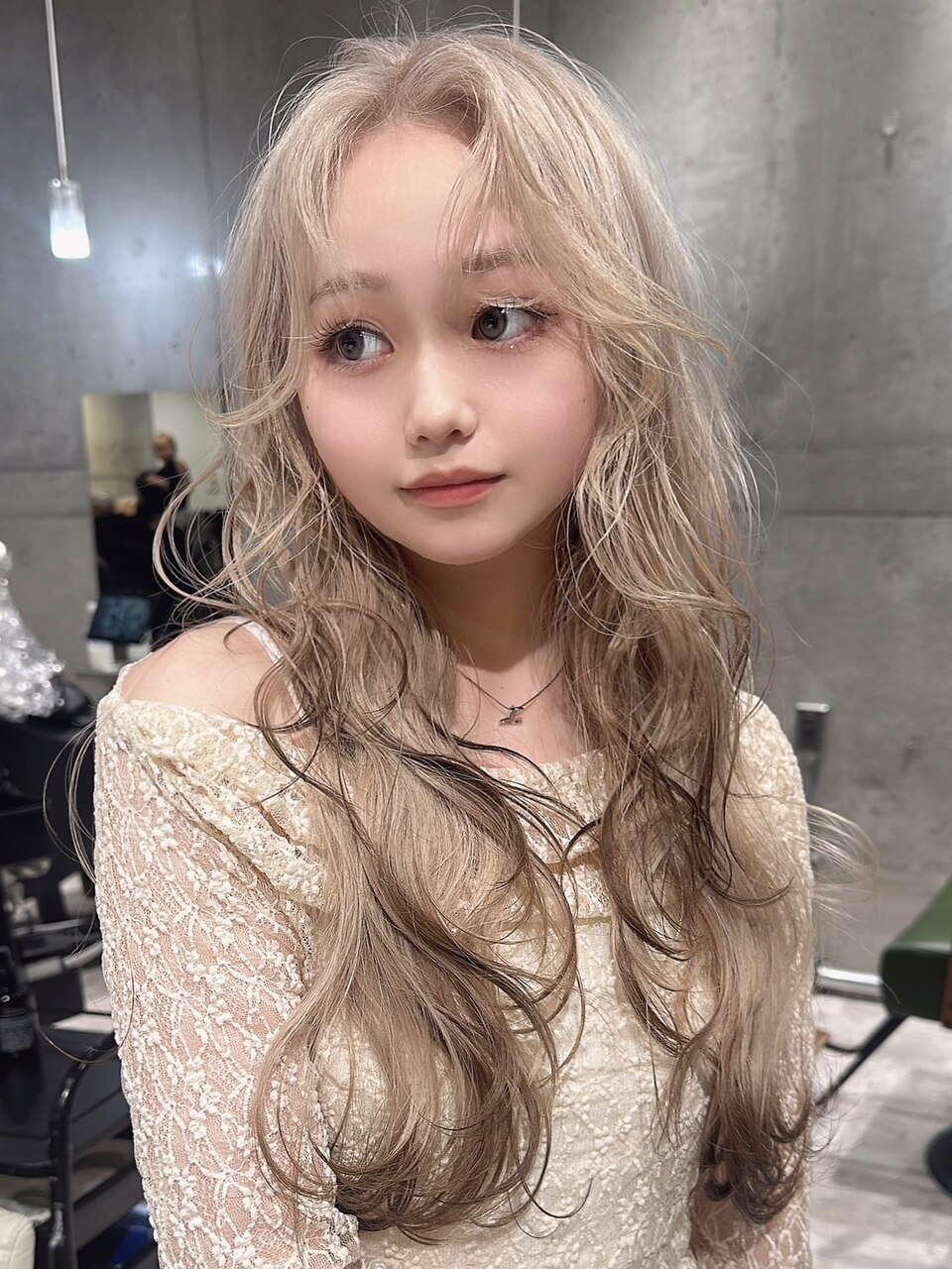 わんちゃんカラー：L220447387｜モニカ(MONIQA)のヘアスタイル
