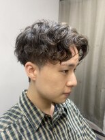 センターパート　スパイラルパーマ