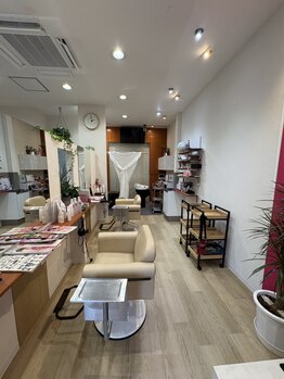 【夢シャンプー台導入！】無重力のような心地良さと頭浸浴のあたたかな温もりに包まれる至福の時間を。