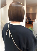 フリッカ(Flicka)&nbsp;オリーブベージュ×コンパクトボブ