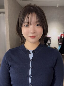 エトワ 中央店(etoi) 大分切りっぱなし韓国レイヤーボブタイトめ軽めボブ外はねボブ
