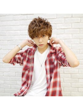 ミーティア バイ クアトロ(Meteor By QUATRO) メンズパーマスタイル