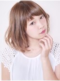 かわいいアッシュカラー×ふんわりラフカール×フェザーボブ