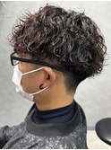 波巻きスパイラルパーマメンズマッシュツーブロックメンズパーマ