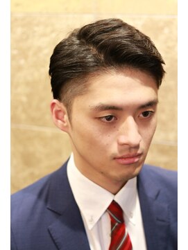 トウキョウ トコヤ 門前仲町(TOKYO TOKOYA) 7:3パートのビジネスツーブロックスタイル