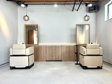 ソードリーフ 久宝寺店(swordlief)の雰囲気（最高級ソファチェアーで待ち時間もくつろげる別格の心地よさ♪）