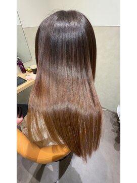 ジジ(GiGi) 艶髪ボブ