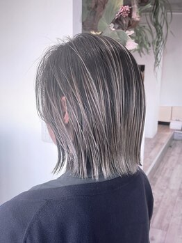 レム(LEM)の写真/[ブリーチ=傷む]概念を覆す！こだわりの薬剤選定～アフターケアまで髪質に合せて施術！手触り&透明感◎