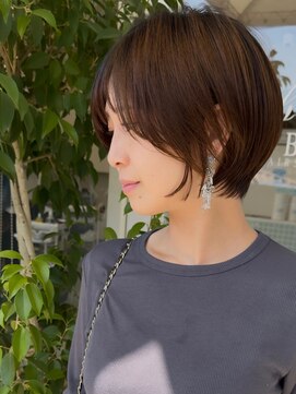 ヒルズ(BiBi hills) 高知 南国市 20代30代40代 長めショート 大人ショート