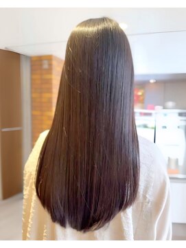 スット 渋谷(slut) くせ毛改善ストレート