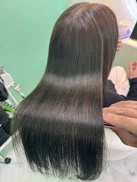 エラ(Ella) 白髪ぼかしカラー