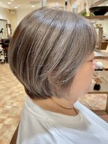 アイニ 河内小阪店(aini)&nbsp;白髪ぼかしカラー白髪ぼかしハイライト大人ショート30、40、50代