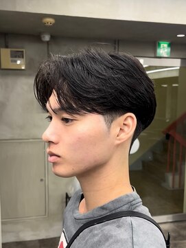 ニコ トウキョウ ロジック(nico TOKYO Logic) センターパートニュアンスパーマフェザーパーマ