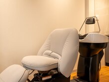 ウルバーノ(URBANO)の雰囲気（フルフラットシャンプー台/縮毛矯正/インナーカラー/ブリーチ）