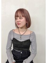 ヒビヲ 天神警固(HIBIO) ショートボブ切りっぱなしボブタッセルボブブリーチダブルカラー