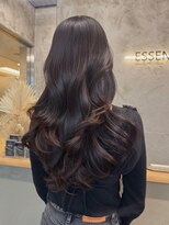 エッセンザ 梅田(ESSENZA) スーパーロングレイヤーカット