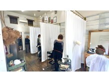 ココロホーキの雰囲気(女性スタイリストが多め。ヘアの悩みも親身に対応致します。)