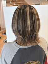 アズールサン 草加西口店(azule-sun) ハイライトカラー,白髪ぼかし,ウルフ,シルバーベージュ【草加】