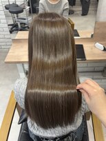 モク(mok) 透明感ベージュ×縮毛矯正