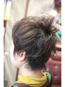 オーバーキャプテンネイキッド(OVER CAPTAIN NAKED) タートルでコケティッシュに♪マニッシュベリーショート