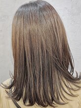 ツリー(Tree. Hair & Spa)
