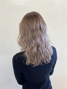 ラフ バイ マグ 南松本(R.A.F. by Mag) 【R.A.F】外国人風シルバーグレージュ