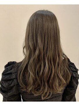 ジーナ 池袋(Zina) ＃イルミナ#アディクシー#デザインカラー