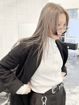 ココ 原宿(KOKO) ベージュ黒髪 小顔 クラゲヘアー オリーブグレー ココアベージュ