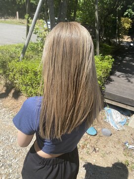 ヘアーコンセプト アイアイオ(HAIR CONCEPT iio) ハイトーン×ロング