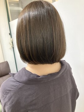 アメリ(Ameri) ボブスタイル。