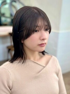 ネオリーブ クーロ(Neolive curro) 前髪あり　結べる長さを残した黒髪外はねボブ