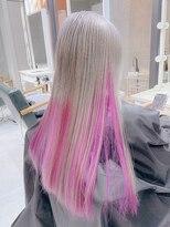 デイズ(days)&nbsp;アッシュグレージュにインナーカラーベビーピンク