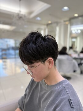 クオリス 赤塚店(QUALIS) 冬トレンド◎短髪束感黒髪マッシュツーブロック人気