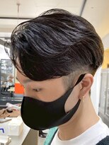 デプト(DEPT.)&nbsp;ニュアンスパーマセンターパートフェードフェザーパーマ佐賀眉毛