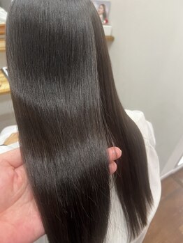 ポポラヘアー(popola hair)の写真/乾かすだけで柔らかい艶髪へ導く！毎朝が楽になるサラ艶ストレート体験◎