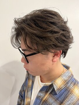 ラシックヘアー(La chic hair) フェザーパーマのセンターパート